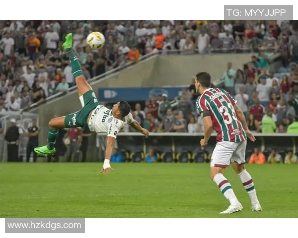 足球明星在单人防守中的技巧与策略分析探讨