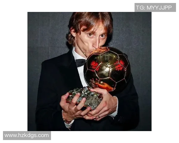 足球传奇巨星年届六十不幸离世球迷心中永存的记忆与传奇 足球传奇巨星年届六十不幸离世球迷心中永存的记忆与传奇